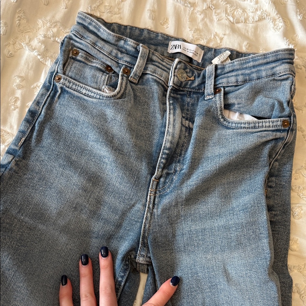 Zara High Rise Light Blue Jeans - Picture 4 of 5